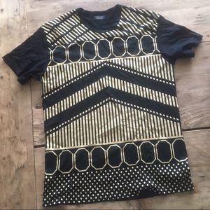NWOT Zara Men’s black and gold tee shirt